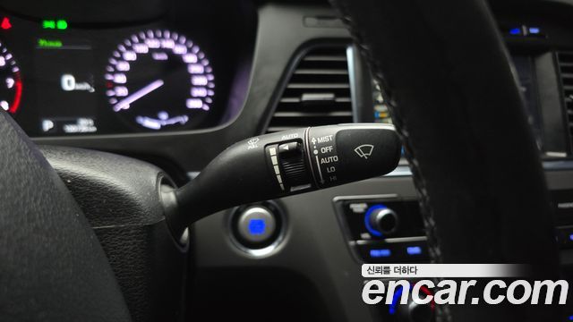 Hyundai Sonata 2015 — photo 17