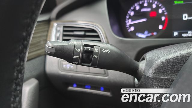 Hyundai Sonata 2015 — photo 18
