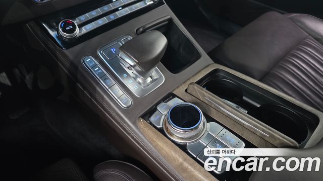 Genesis G90 2019 — photo 9