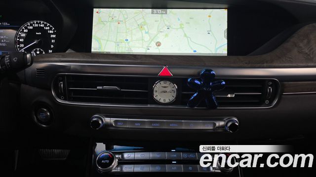 Genesis G90 2019 — photo 12