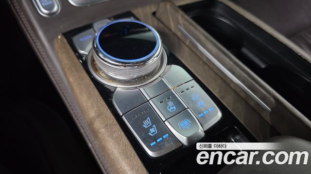 Genesis G90 2019 — photo 17