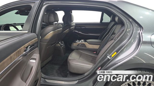 Genesis G90 2019 — photo 19