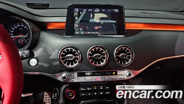 Kia Stinger 2019 — photo 15