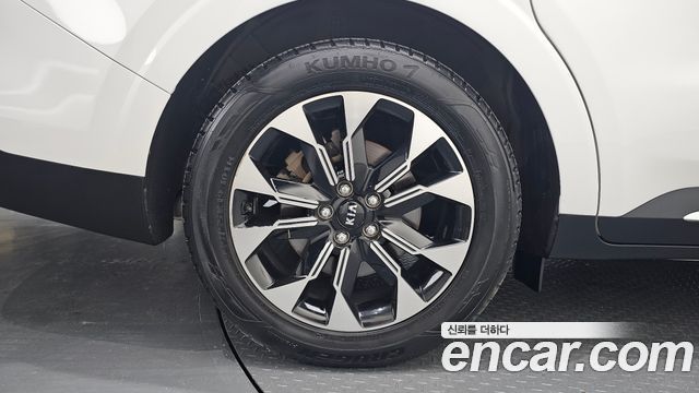 Kia Canival 2021 — photo 5