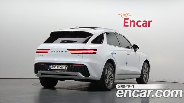Genesis GV70 2021 — photo 2