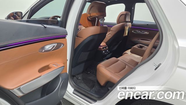 Genesis GV70 2021 — photo 17