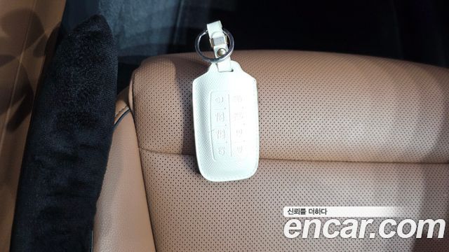 Genesis GV70 2021 — photo 22