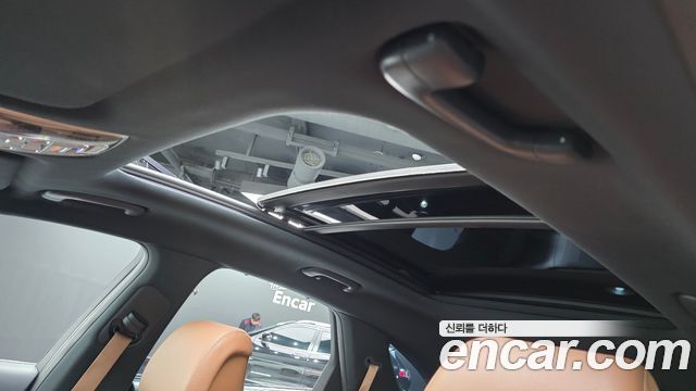 Genesis GV70 2021 — photo 23