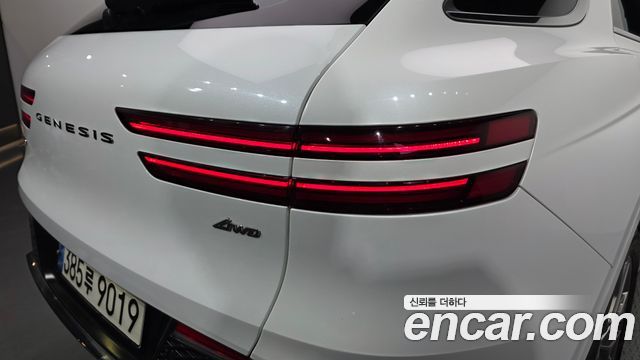 Genesis GV70 2021 — photo 9