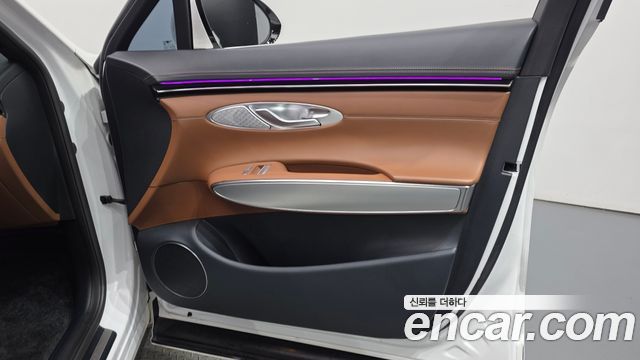 Genesis GV70 2021 — photo 14