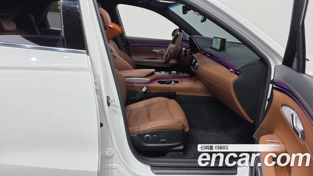Genesis GV70 2021 — photo 16