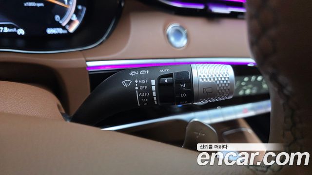 Genesis GV70 2021 — photo 30