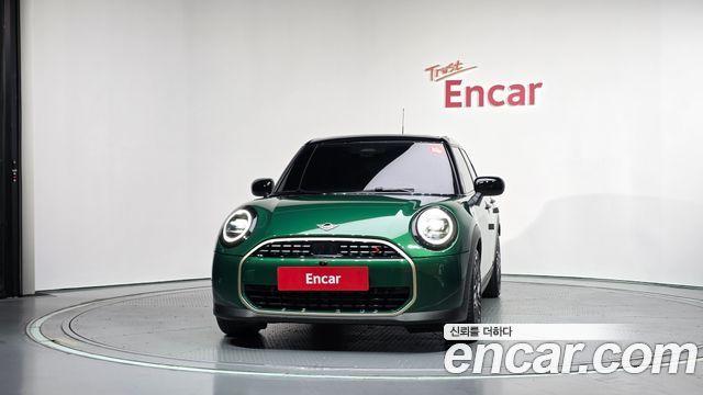 Mini Cooper 2025 — photo 3