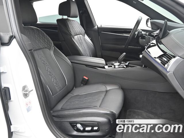 BMW Gran Turismo 2024 — photo 11
