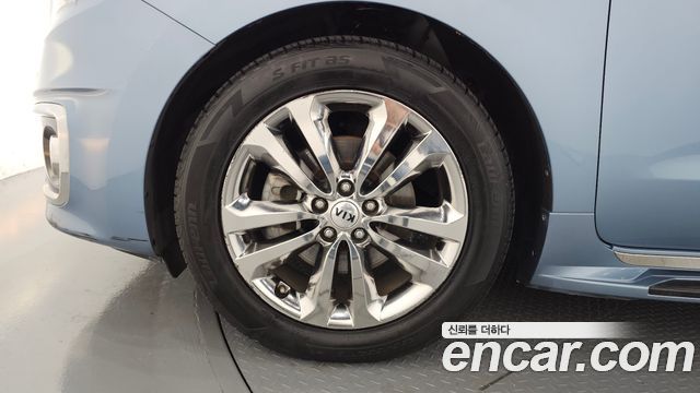 Kia Canival 2016 — photo 5