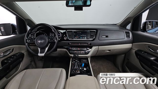 Kia Canival 2016 — photo 7