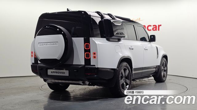 Land Rover Defender 2026 — photo 2