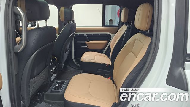 Land Rover Defender 2026 — photo 4