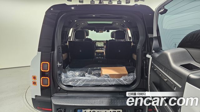 Land Rover Defender 2026 — photo 10