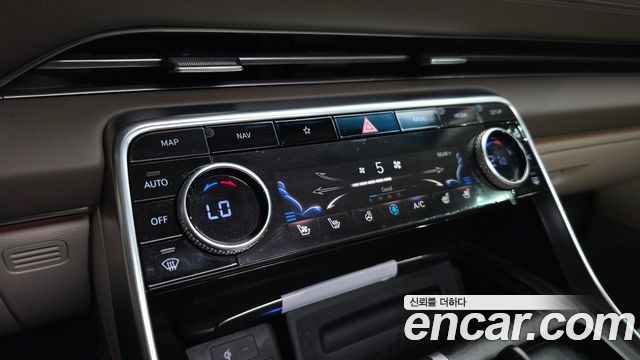 Genesis GV80 2020 — photo 31