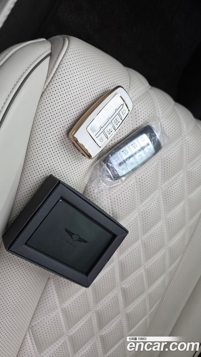 Genesis GV80 2020 — photo 32