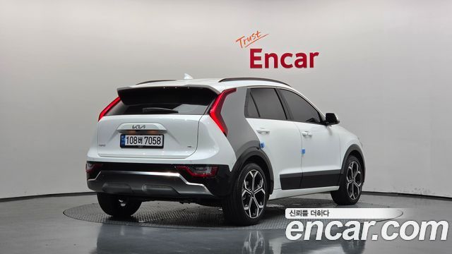 Kia Niro 2022 — photo 2