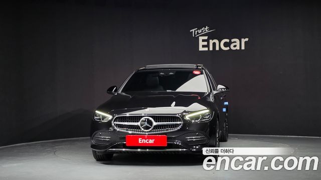 Mercedes-Benz C-Class 2025 — photo 3