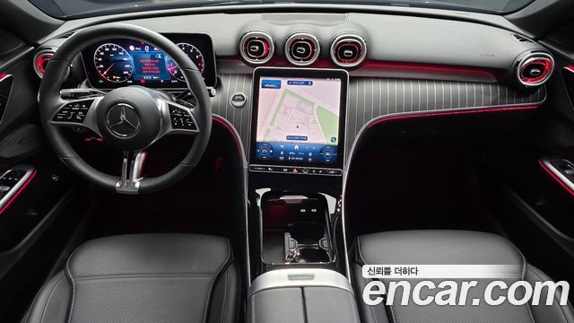 Mercedes-Benz C-Class 2025 — photo 10
