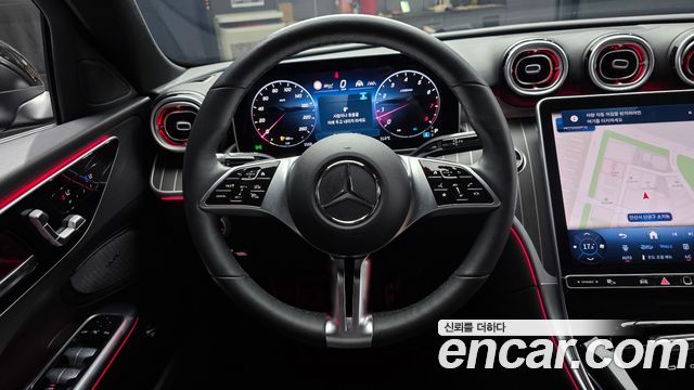 Mercedes-Benz C-Class 2025 — photo 19