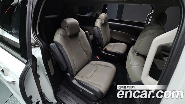 Kia Canival 2024 — photo 17