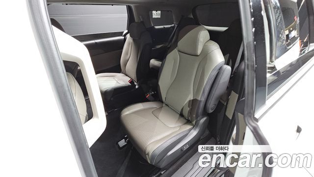 Kia Canival 2024 — photo 18