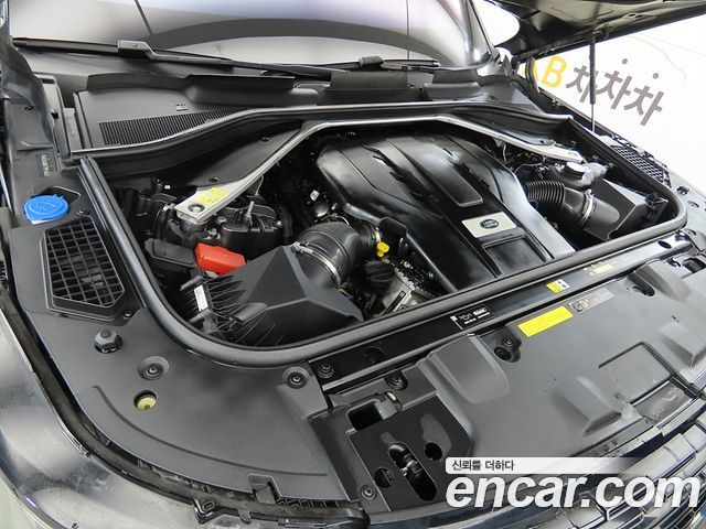 Land Rover Range Rover 2023 — photo 19