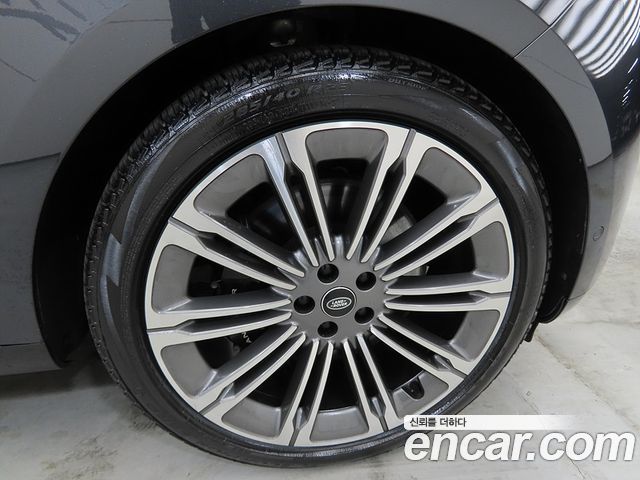 Land Rover Range Rover 2023 — photo 20