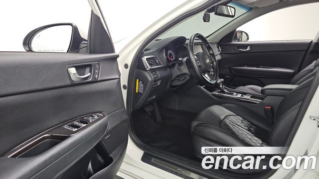 Kia K5 2019 — photo 10