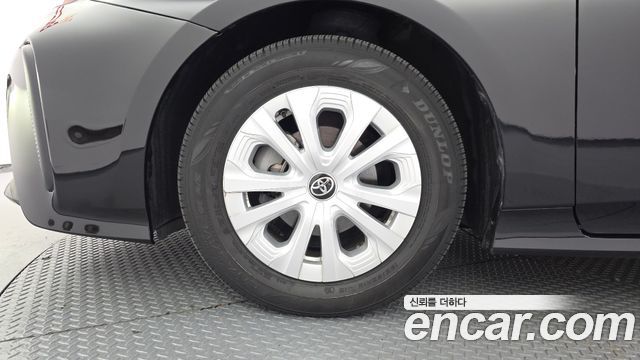 Toyota Prius 2022 — photo 5