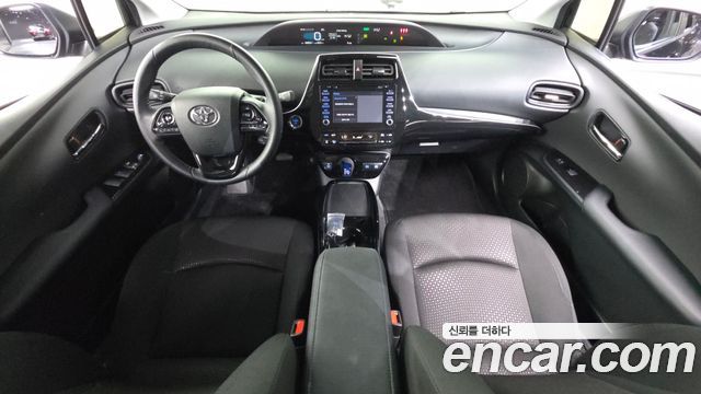 Toyota Prius 2022 — photo 10