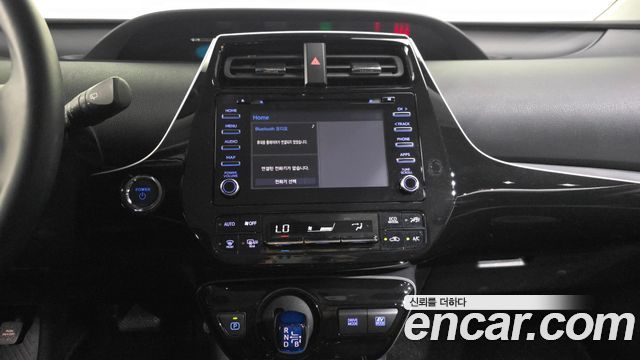 Toyota Prius 2022 — photo 20