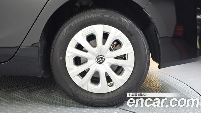 Toyota Prius 2022 — photo 7