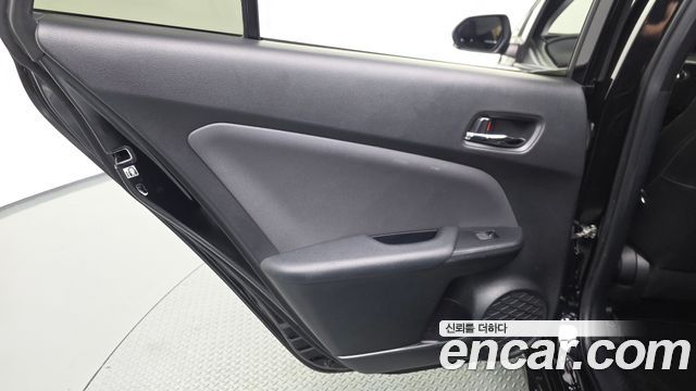 Toyota Prius 2022 — photo 15
