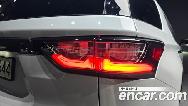 Chevrolet Korea Traverse 2021 — photo 9