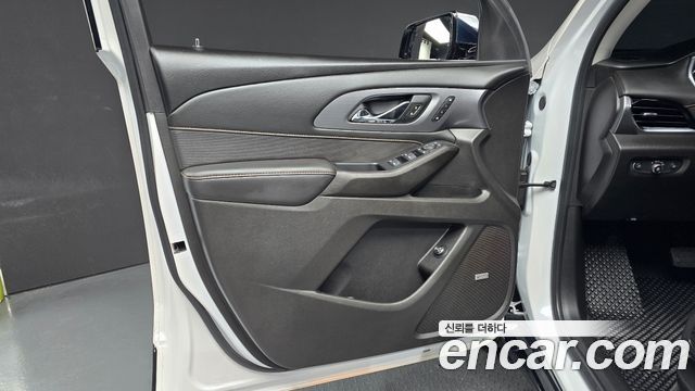 Chevrolet Korea Traverse 2021 — photo 14