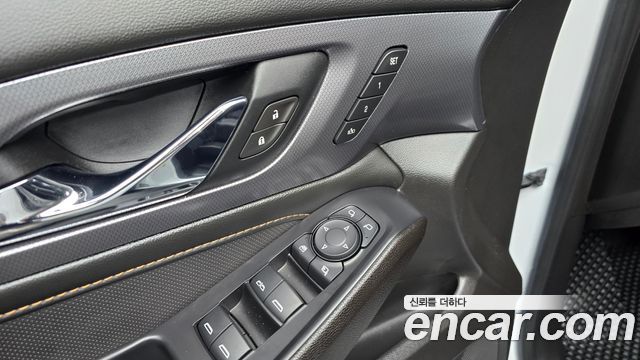 Chevrolet Korea Traverse 2021 — photo 28