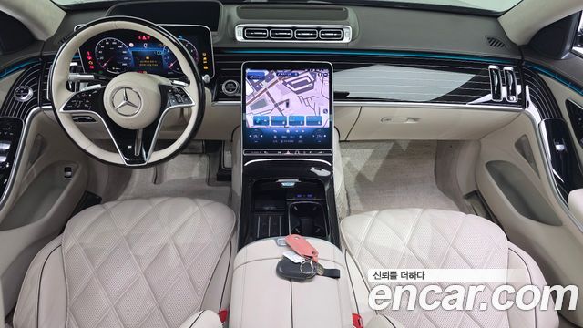 Mercedes-Benz S-Class 2023 — photo 10