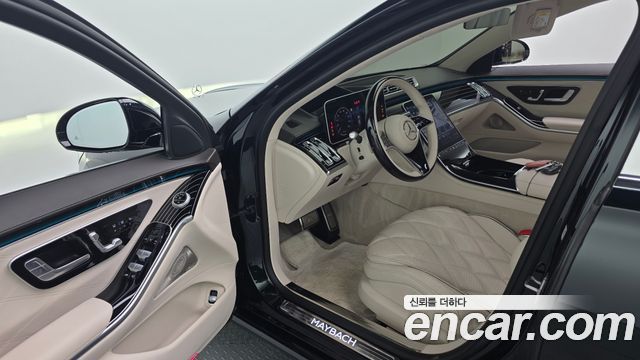 Mercedes-Benz S-Class 2023 — photo 13