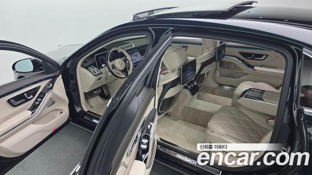 Mercedes-Benz S-Class 2023 — photo 26