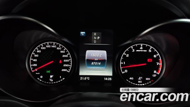 Mercedes-Benz C-Class 2018 — photo 11