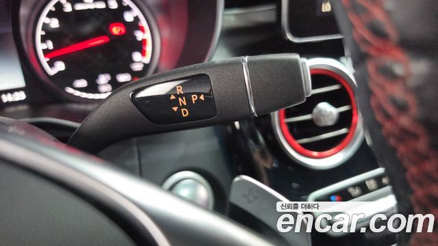 Mercedes-Benz C-Class 2018 — photo 12