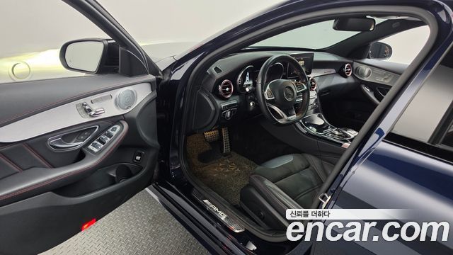Mercedes-Benz C-Class 2018 — photo 13