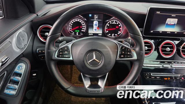 Mercedes-Benz C-Class 2018 — photo 19