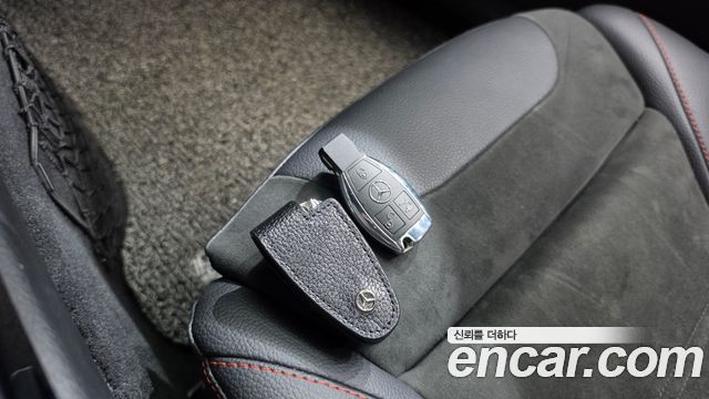 Mercedes-Benz C-Class 2018 — photo 21